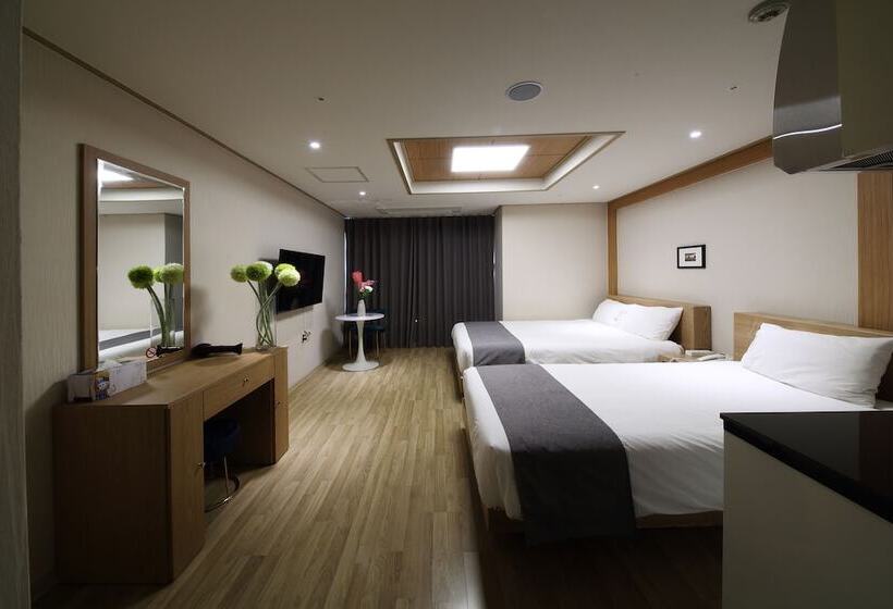 Номер Deluxe, Incheon The Hotel Yeongjong