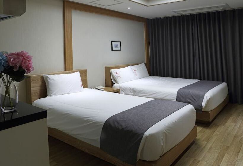 Номер Deluxe, Incheon The Hotel Yeongjong