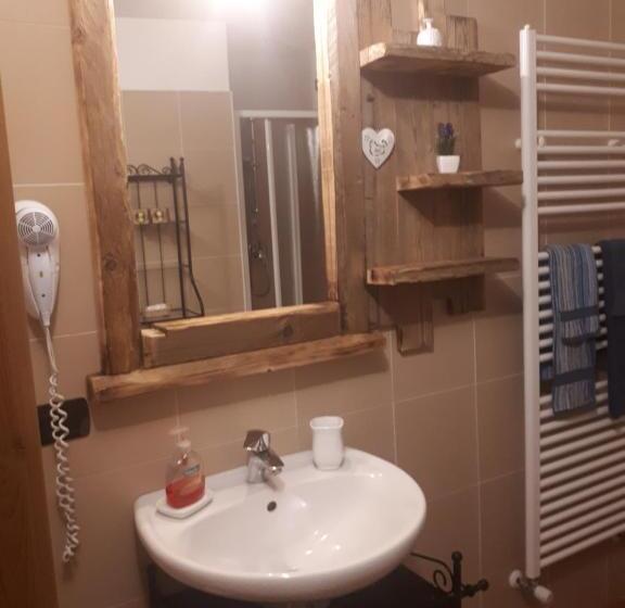 اتاق استاندارد چهار تخته, Baita De Eliseo B&b