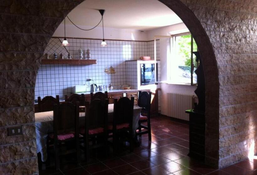 חדר משפחתי, B&b Da Lucia