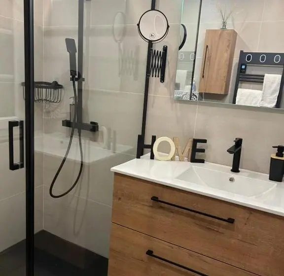 テラス付スイート, Chambre D Hôtes De La Riaille 400 M De La Dolce Via