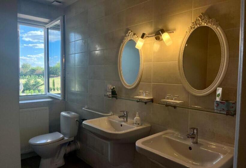 家庭房带园景, Le Mas De Marie