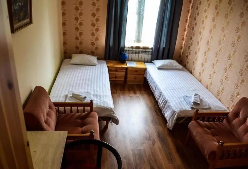 اتاق استاندارد با سرویس بهداشتی مشترک, Paide B&b