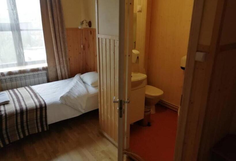 اتاق عادی, Paide B&b