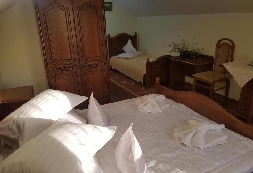 스탠다드 트리플 룸, Grandemi Belvedere Bucovina