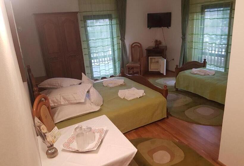 스탠다드 트리플 룸, Grandemi Belvedere Bucovina