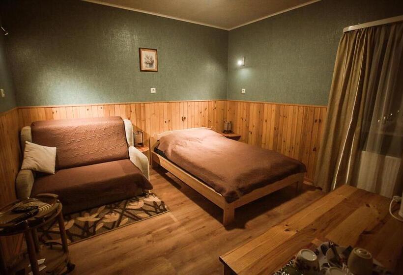 스탠다드 트리플 룸, Renau