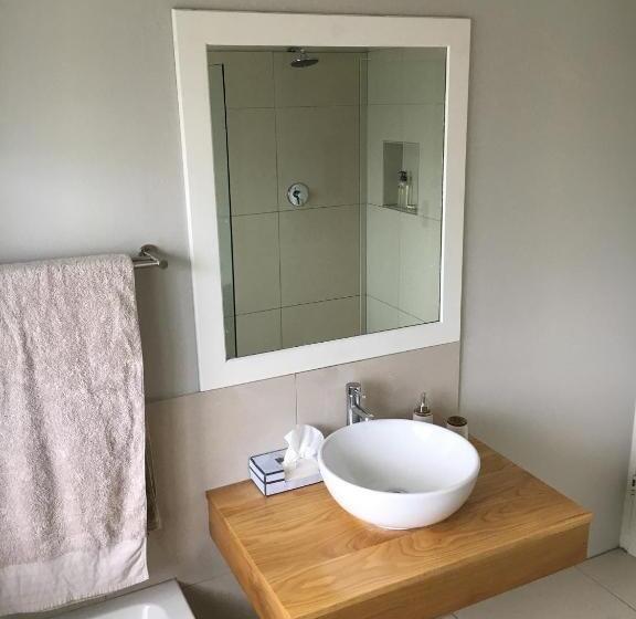 اتاق سوپریور خانوادگی, Pollock S B&b