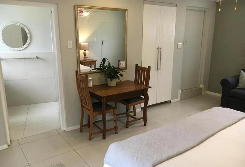 スーペリアトリプルルーム, Pollock S B&b