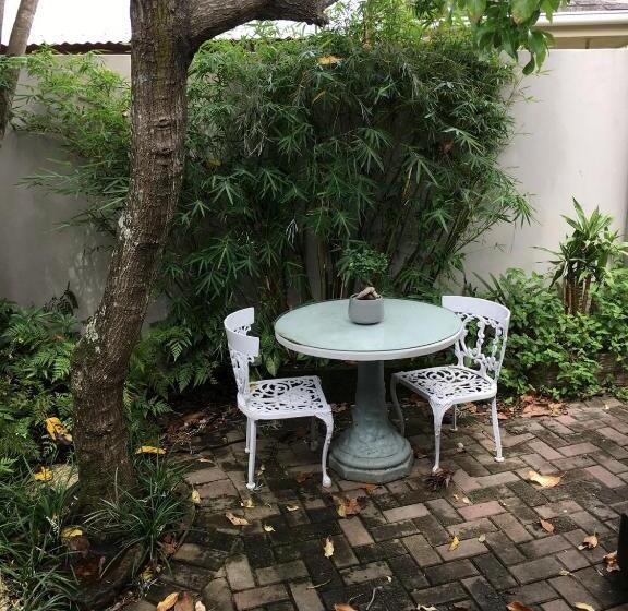 اتاق سوپریور سه تخته, Pollock S B&b
