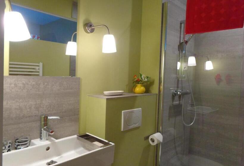 اتاق استاندارد, B&b La Chambre Du Zodiaque