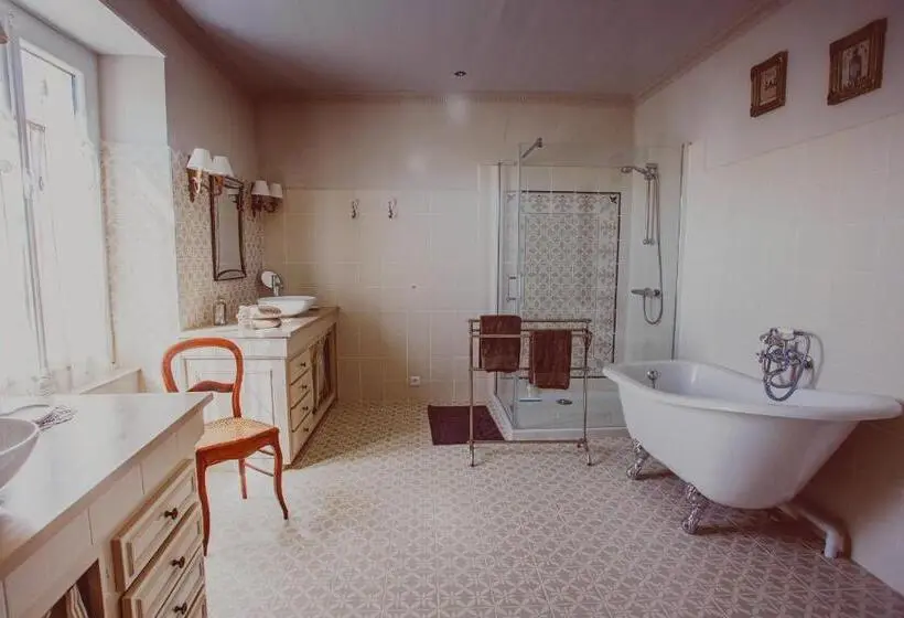 キングサイズベッドのデラックスルーム, Chambre D Hôtes Au Jardin De La Bachellerie