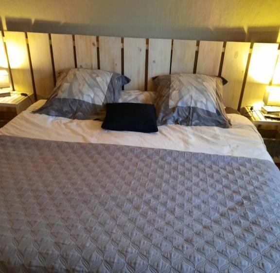 침실 1개 아파트, Ellias