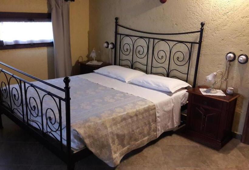 סוויטת סופריור, Rocca Lorenizo