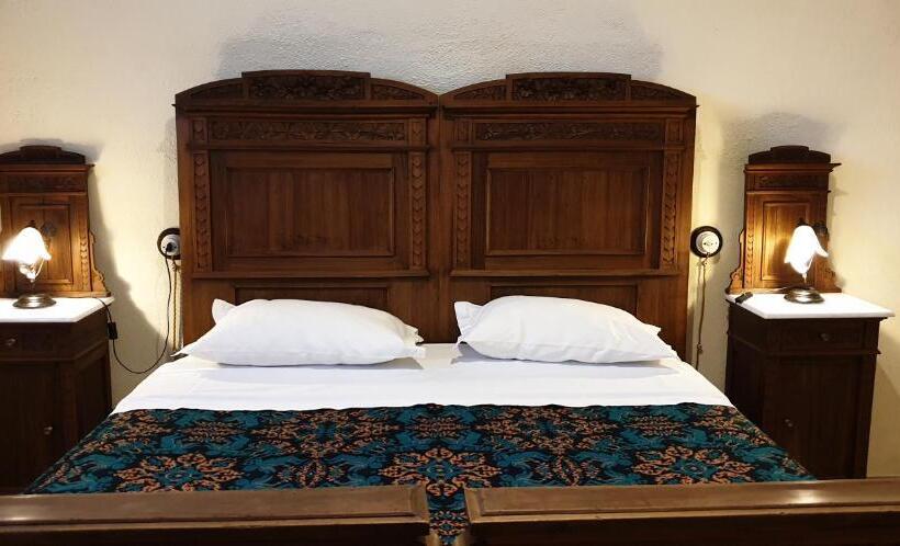 סוויטה, Rocca Lorenizo