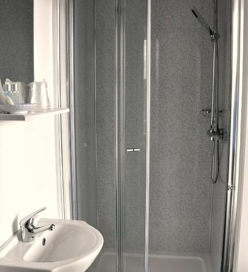 スタンダードルーム, Gordon House B & B