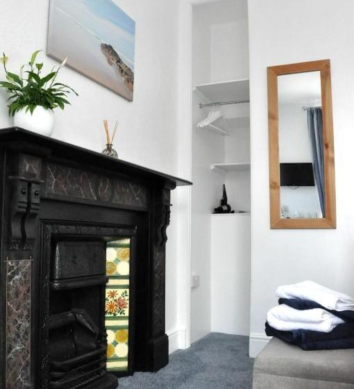 スタンダードルーム, Gordon House B & B