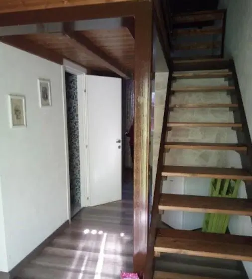 スタンダードスタジオ, Oasi Di Francesca B&b