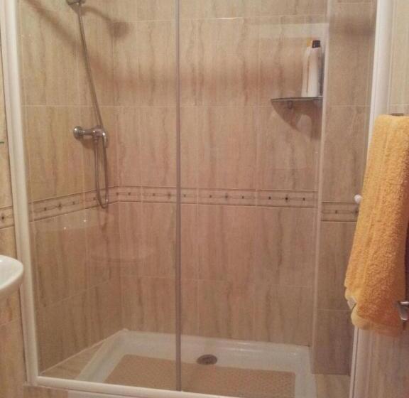 غرفة قياسية, Pensión El Abuelo