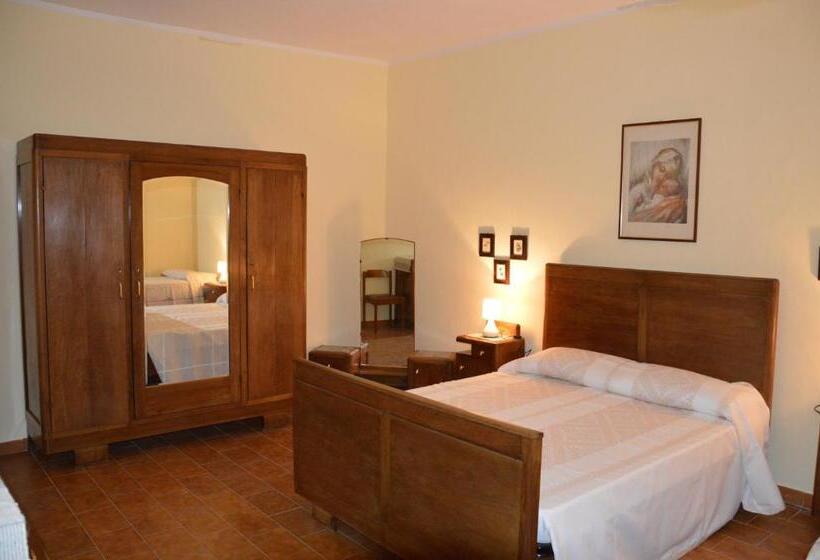 Четырехместный Номер Стандарт, B&b Domus De Janas