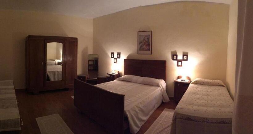 חדר סטנדרט לארבעה, B&b Domus De Janas