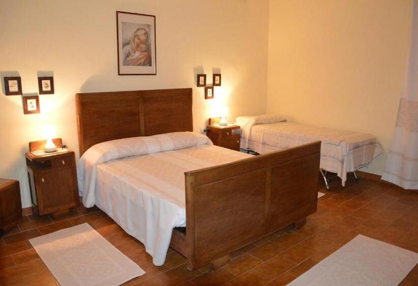 חדר סטנדרט לארבעה, B&b Domus De Janas