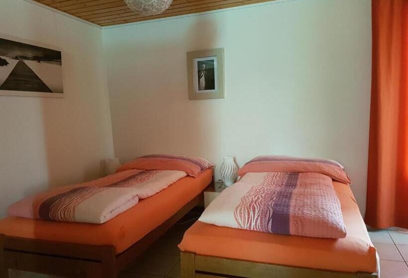 Номер Стандарт с Террасой, Bnb Tuileries