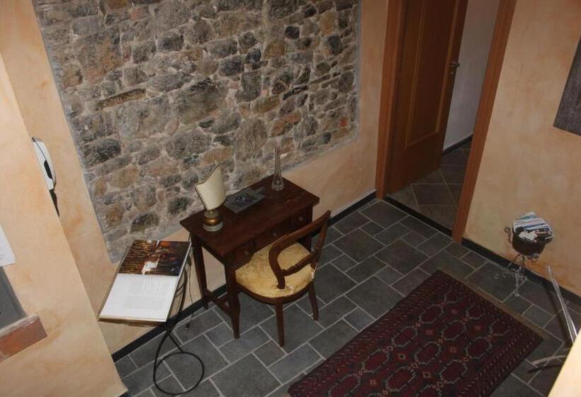 غرفة قياسية, Jolly Roger Affittacamere