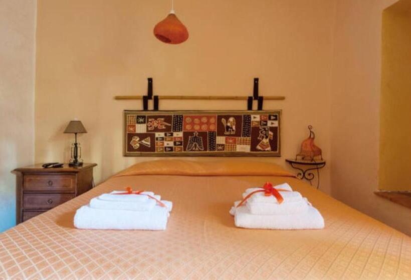 غرفة قياسية ثلاثية, Jolly Roger Affittacamere