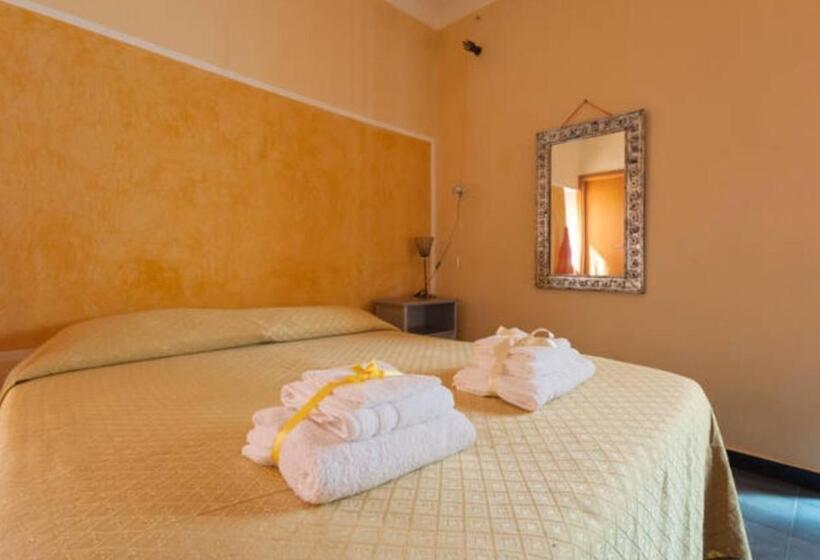 غرفة قياسية, Jolly Roger Affittacamere