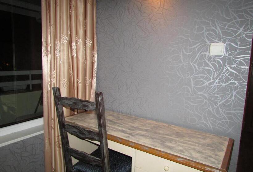 شقة غرفتين مطلة على البحر, Morska Zvezda Guest House