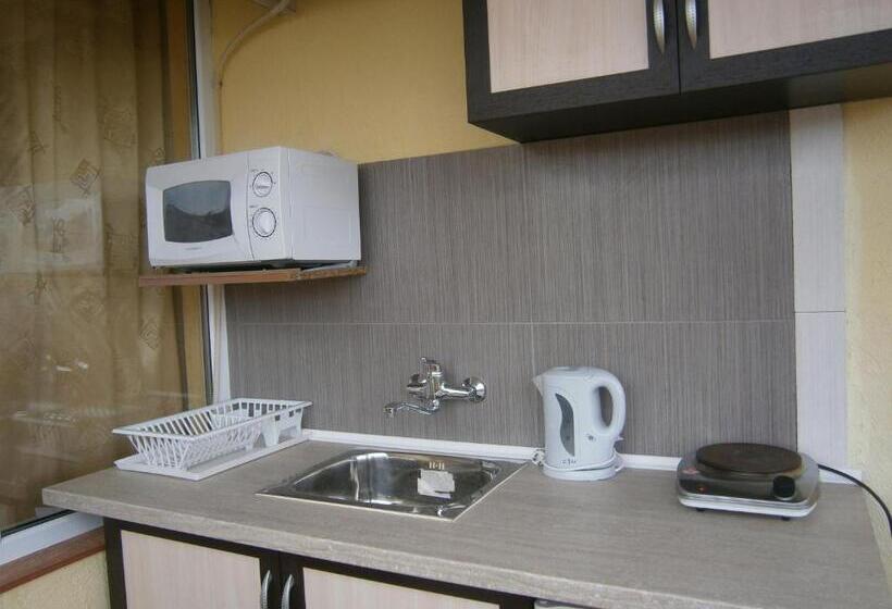 غرفة قياسية ثلاثية مزودة بشرفة, Morska Zvezda Guest House