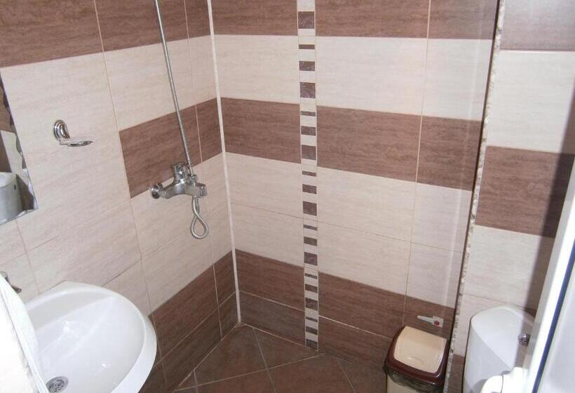 غرفة قياسية مزوَّدة بشُرفة, Morska Zvezda Guest House