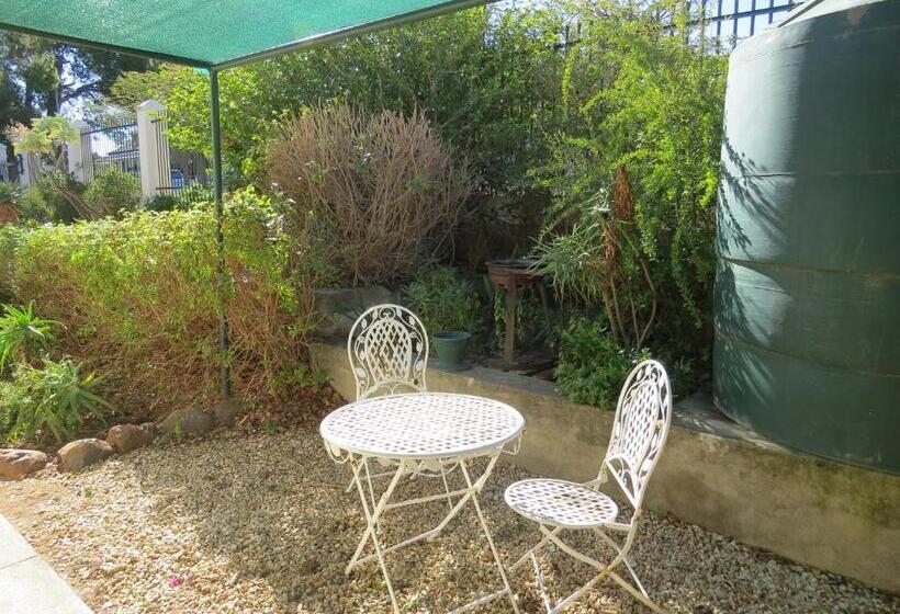 דירת חדר, 4 Rothman Street B&b