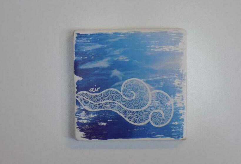 スタンダードシングルルーム, Blue Door Lagos