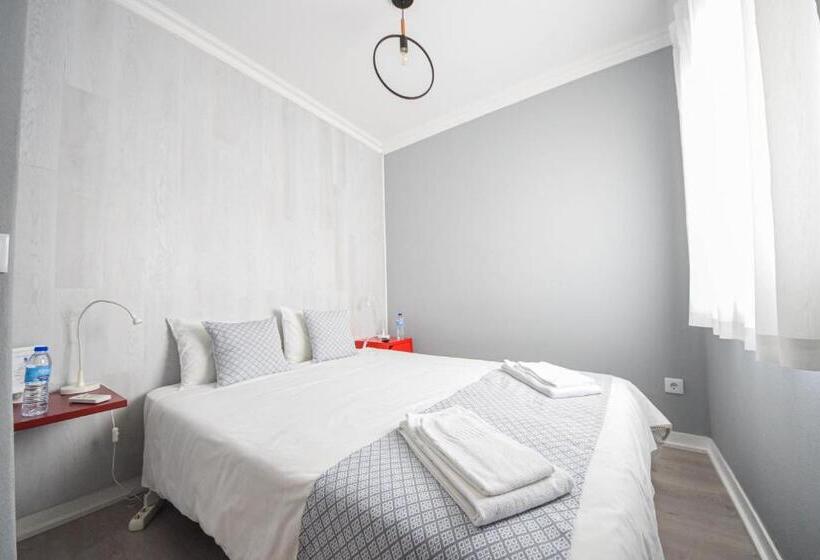 Standard room with outdoor bath, Blue Door Lagos