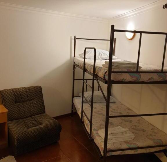 Quarto Familiar, Casa Dos Santos Alojamento   Guest House