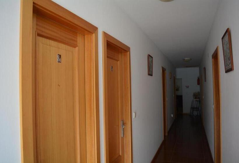 Standard room with outdoor bath, Casa Dos Santos Alojamento   Guest House
