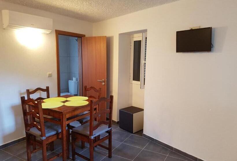 Семейное Студио, Casa Dos Santos Alojamento   Guest House