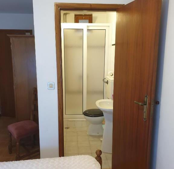 Quarto Basic, Casa Dos Santos Alojamento   Guest House