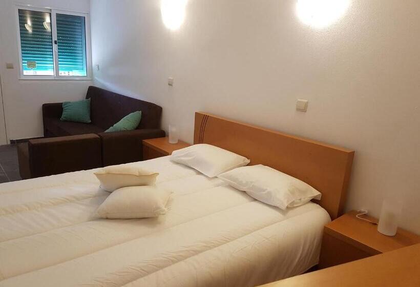 Estúdio Familiar, Casa Dos Santos Alojamento   Guest House