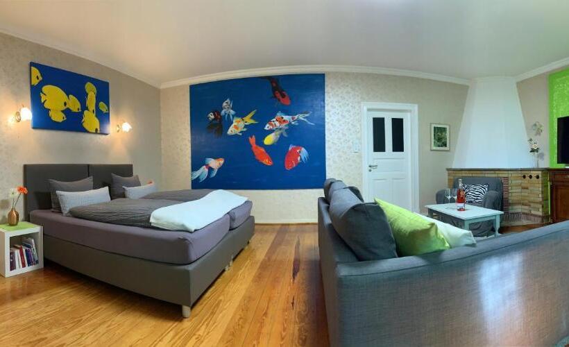 Люкс 3 Спальни, Intergo   Zimmer Mit Privatem Bad & Gemeinschaftsküche