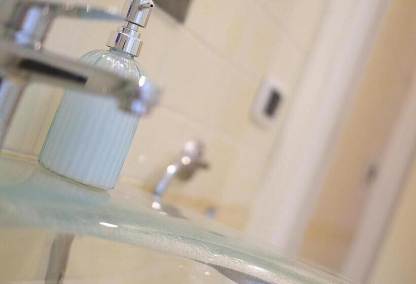 חדר סטנדרט, Oasi 83