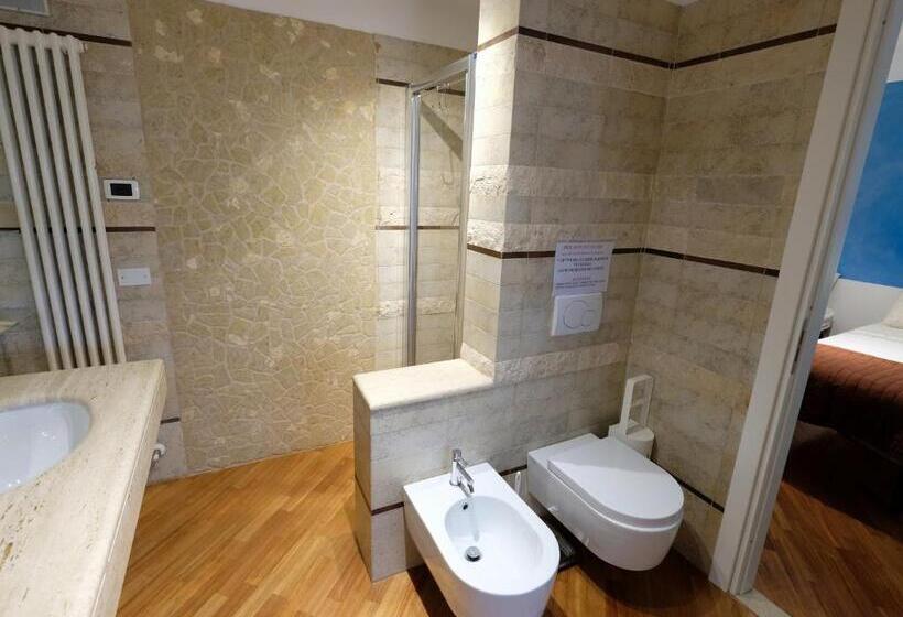 חדר סטנדרט עם מרפסת, Oasi 83