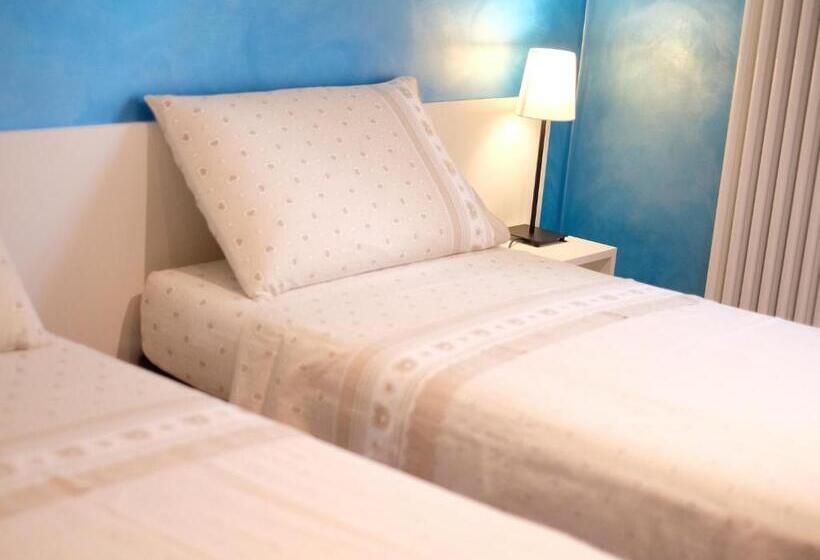 חדר סטנדרט עם מרפסת, Oasi 83