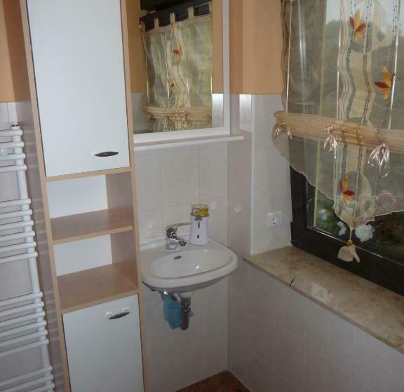 バス共有のスタンダードルーム, Pension Andrea