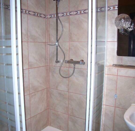 标准单人间, Pension Valeria