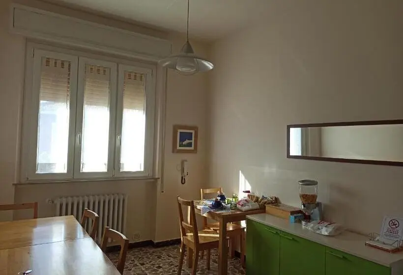 ３ベッドルームアパートメント, B&b Casa Fuori Casa 200 Mt Dal Casello Autostradale