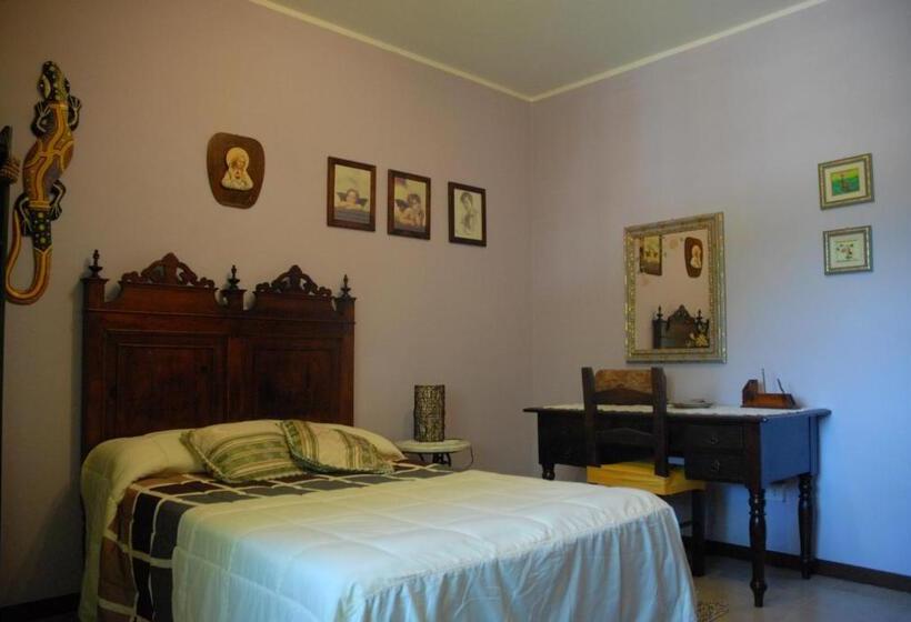 חדר בסיסי, B&b Fra E Fe