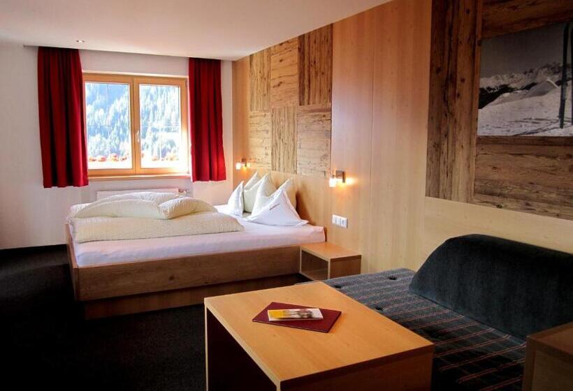 غرفة ديلوكس ثلاثية, Elisabeth Serfaus Inkl Der Super Sommer Card Im Sommer 2025